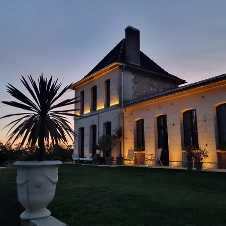 Chateau Neuf Le Desert شقة *