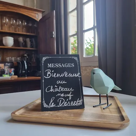 Chateau Neuf Le Desert 아파트 *