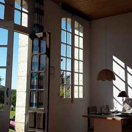 아파트 Chateau Neuf Le Desert *